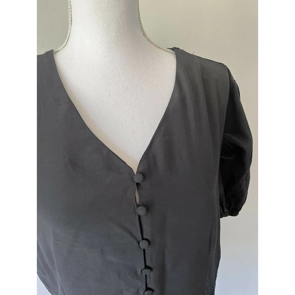 QED London Black Button Front Short Puff Sleeve Crop Top Size 10 - Image 4