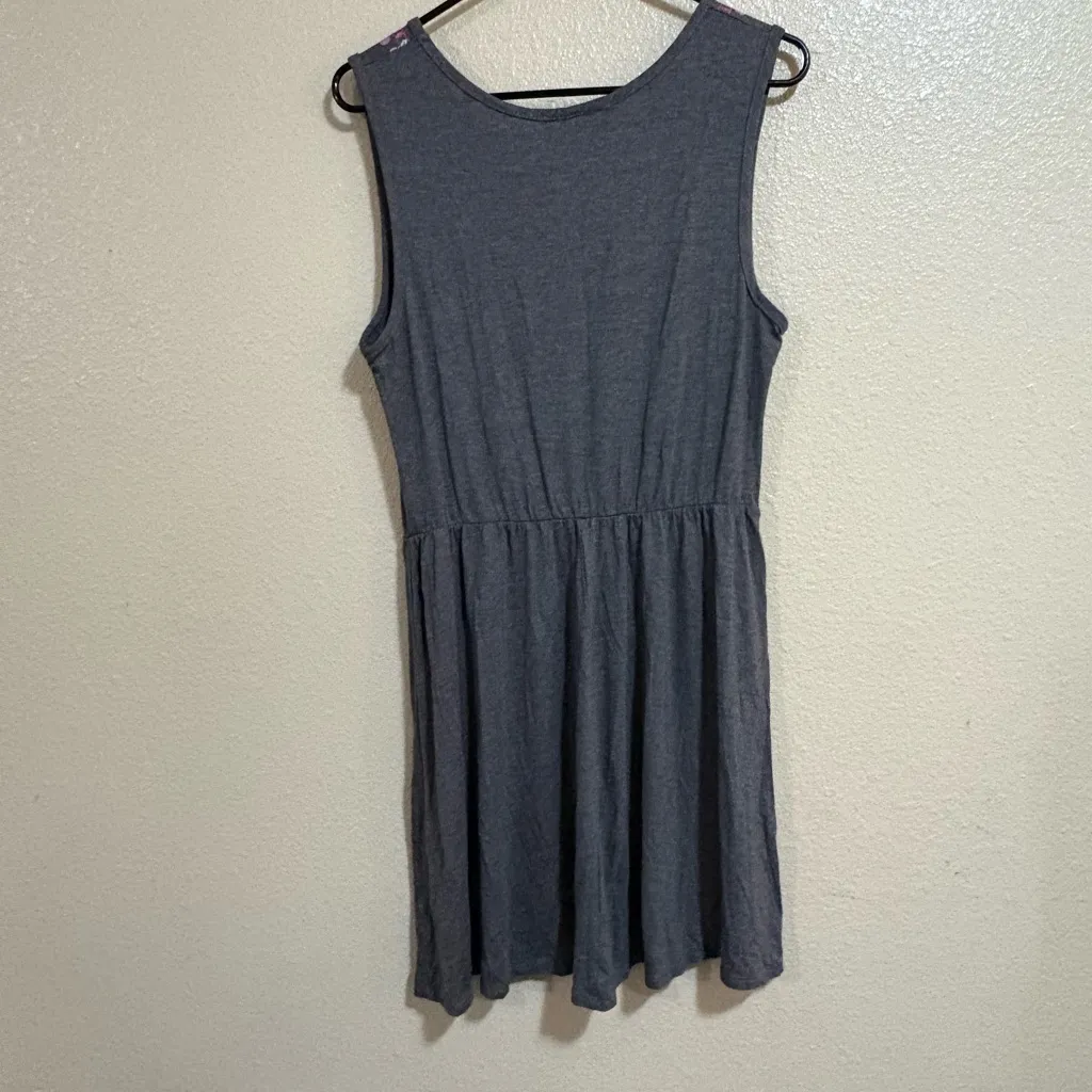 French Atmosphere Charcoal Dress with Pink Accents - Image 2