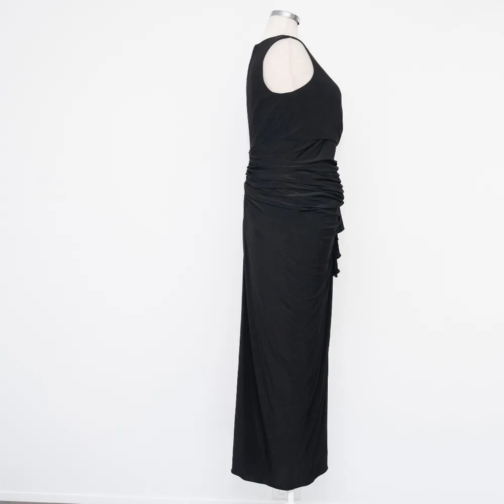 Betsy & Adam Plus Bobbi Long Ruffled V Neck Gown - Image 4