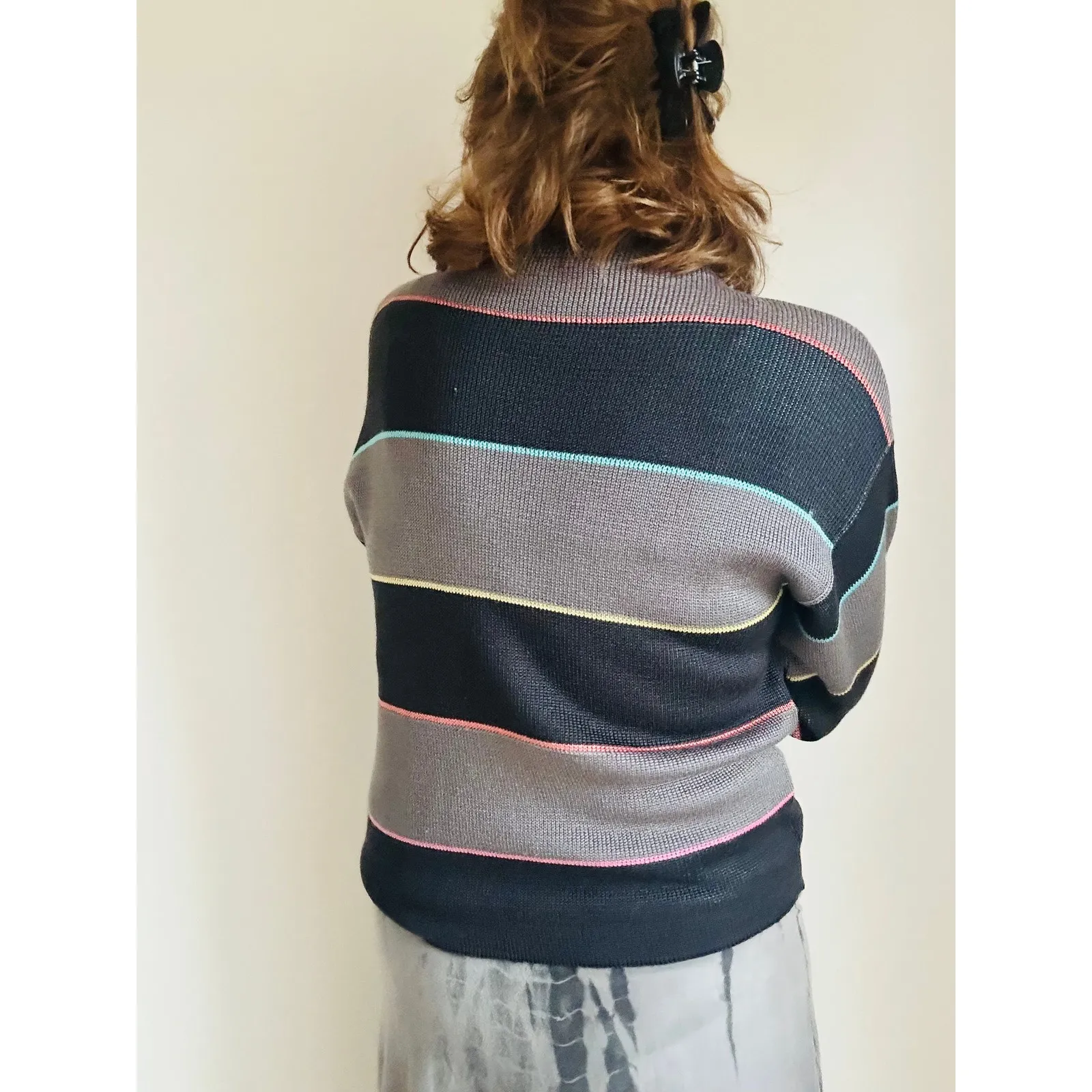 Vintage Graphic Print Sweater Modern Size Medium Mockneck Multi Colored Gray - Image 5