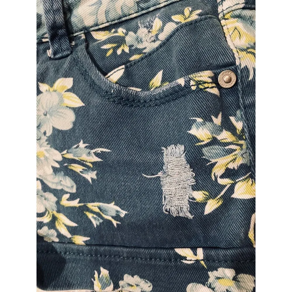 Vanilla Star Blue & White Floral Cotton Blend Denim Jean Shorts Women Sz 3 - Image 6