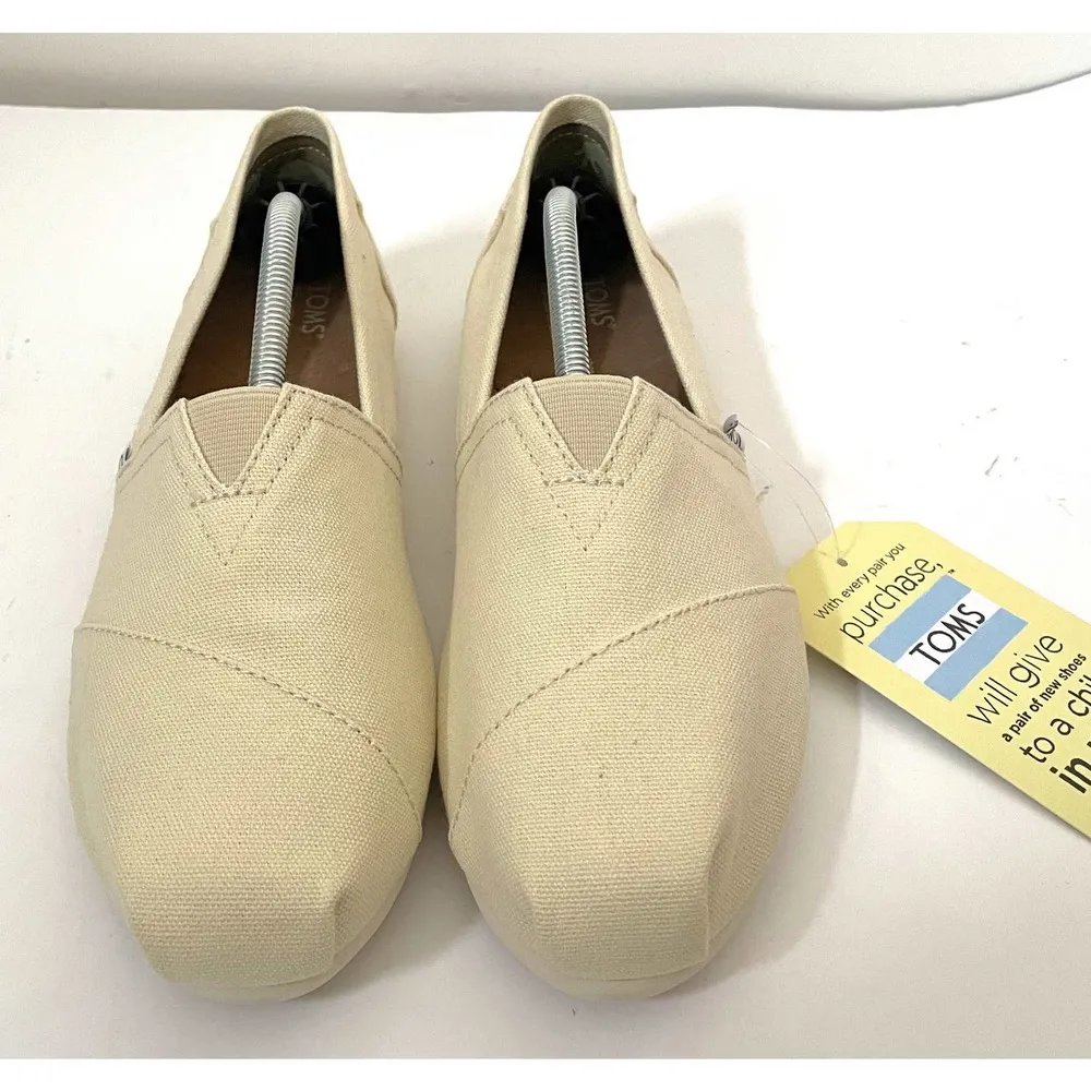 Canvas Slip On Flats Natural Beige Tan Cream Size 9.5 NEW - Image 2