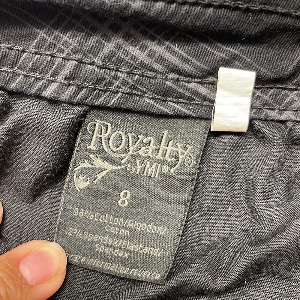 Royalty YMI Black Plaid Bermuda Black Gray Checkered Shorts Size 8 EUC #6419 - Image 6