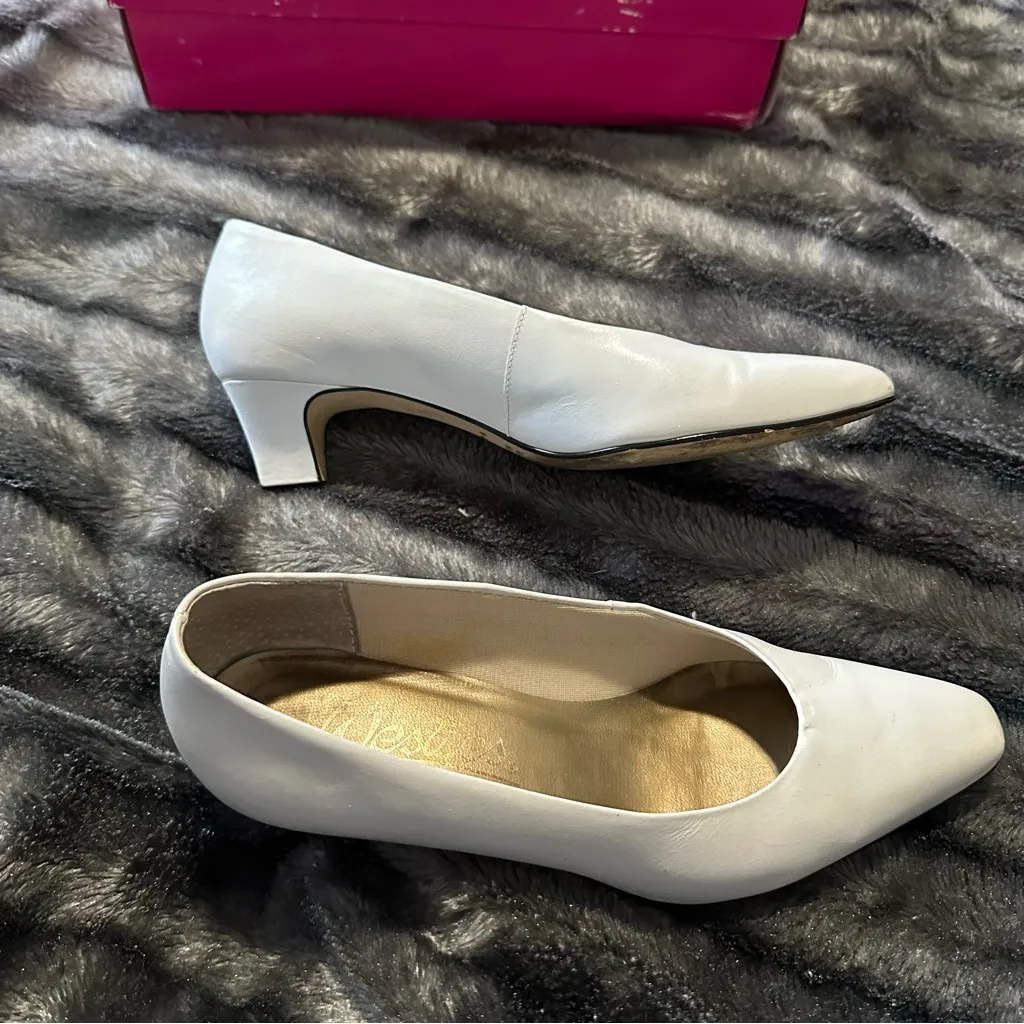 Women's White Kitten Heels Women 6M Westies Classic VTG Point Toe Elegant Prom Size 6 - Image 5