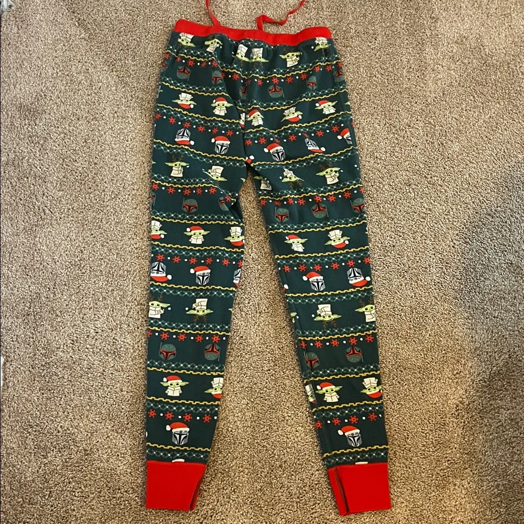 Hanna Andersson Women’s Star Wars Grogu Holiday Pajama Bottoms Green - Image 6