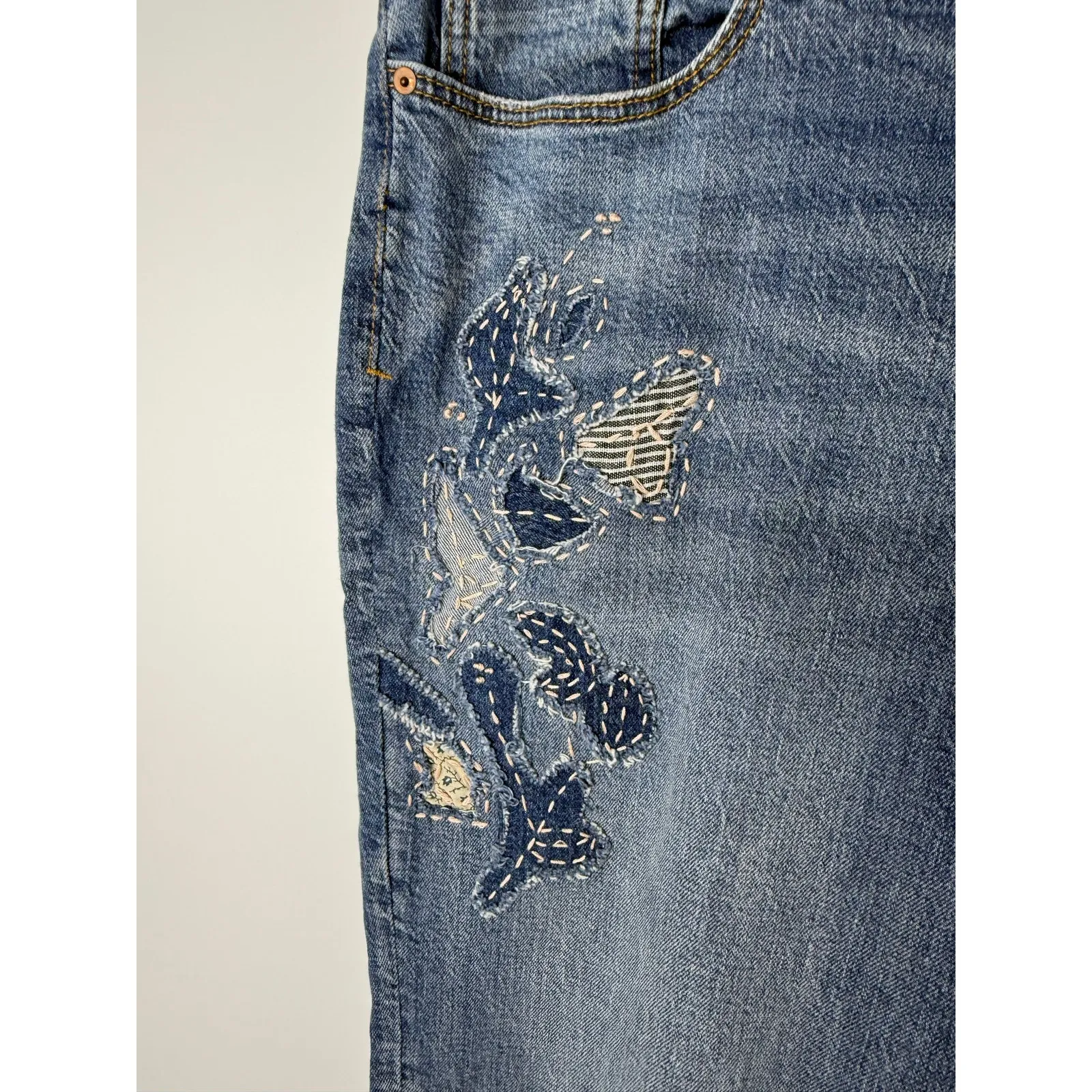 Pilcro by Anthropologie Slim Boyfriend Jeans 18W Embroidered Floral Patchwork - Image 4