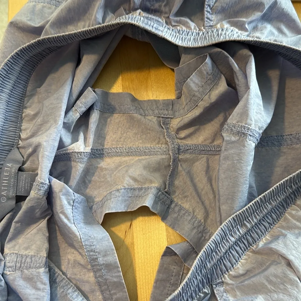 Athleta Expedition Short Victorian Periwinkle Color w/Pockets, 14 - Image 8