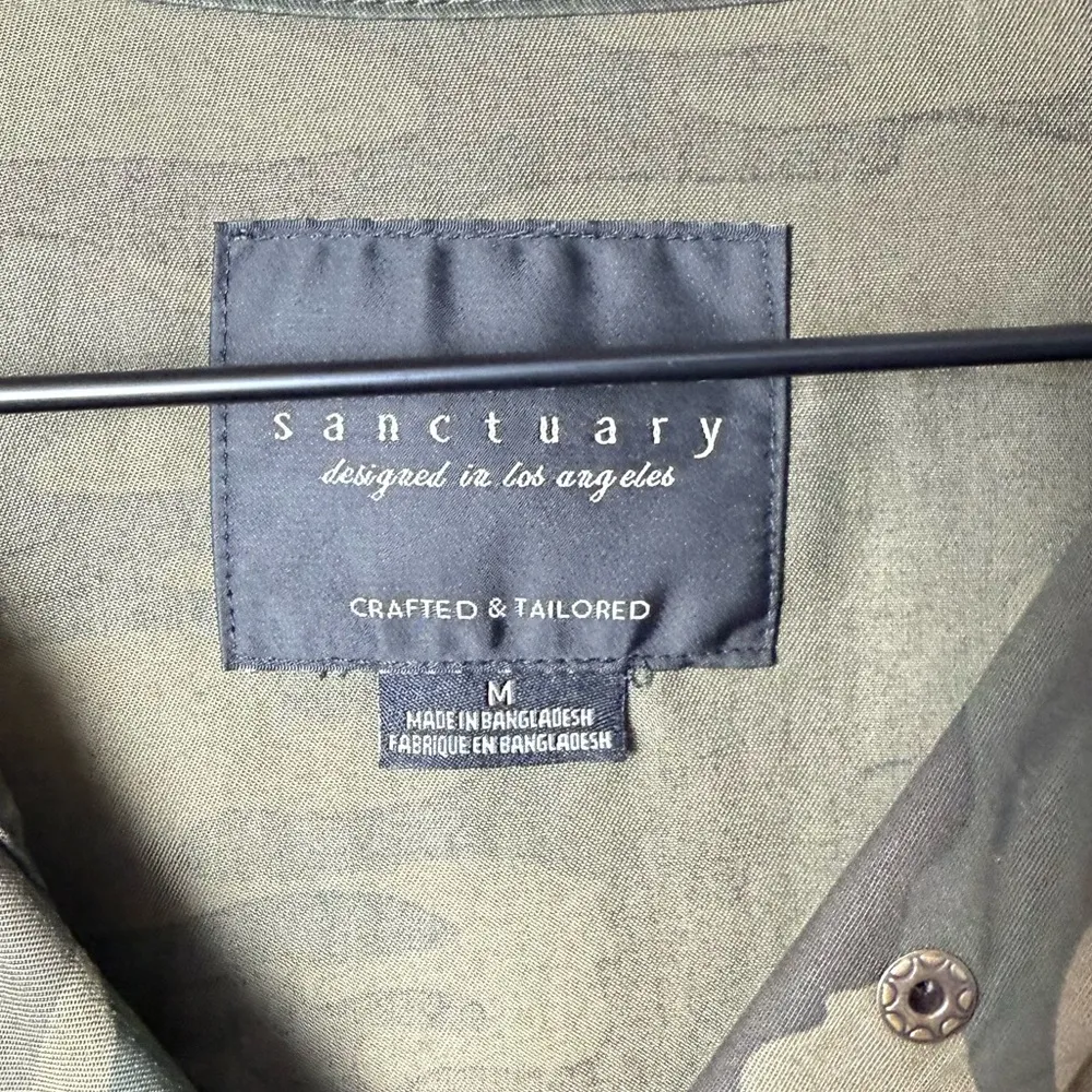 Sanctuary Women’s Camouflage Short Sleeve Button Snap Shirt with Pockets size M - Image 7