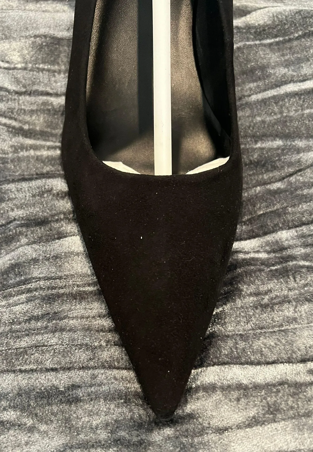 Suede Heels Size 9 - Image 4