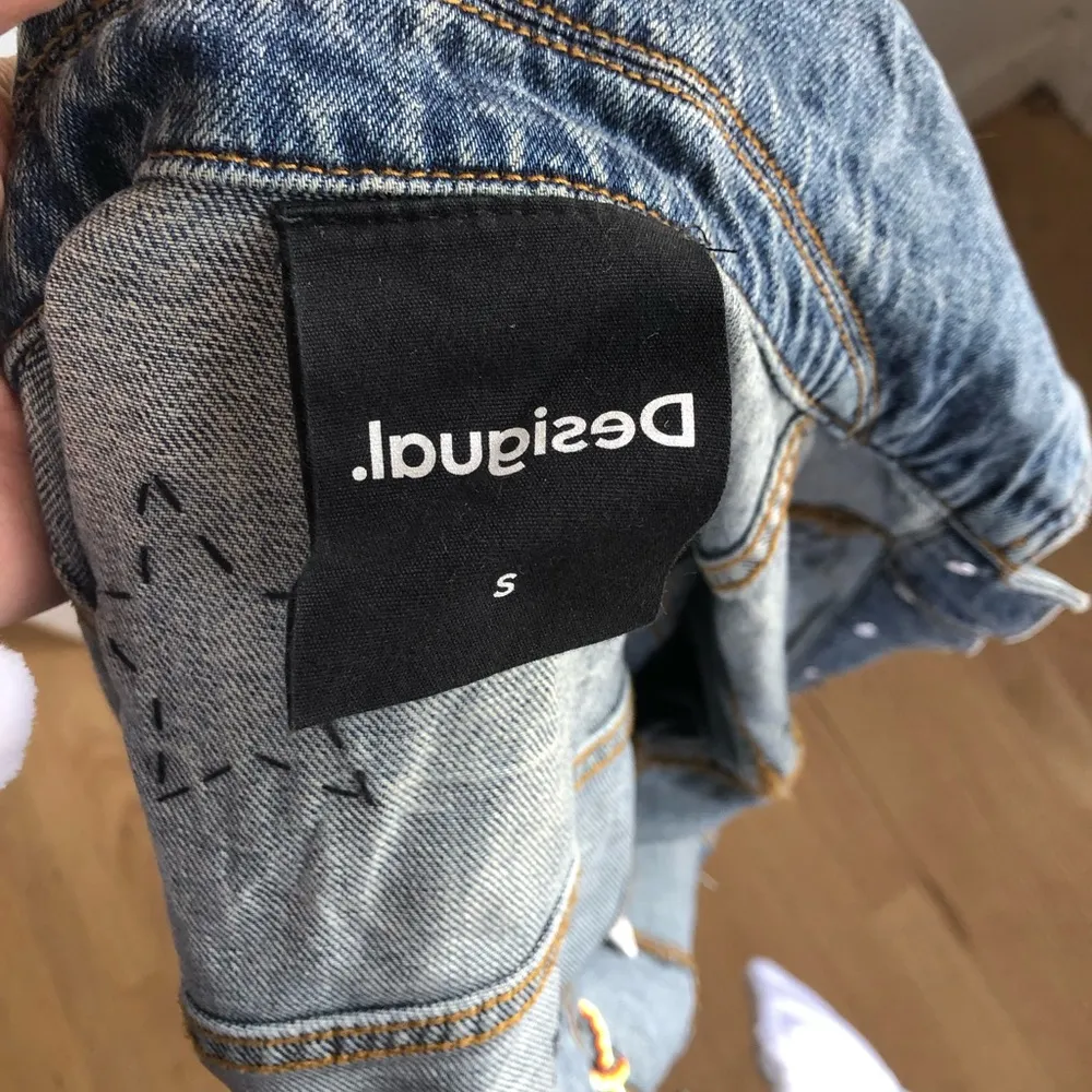 - Desigual cropped denim jacket embellishments power spellout - Image 9