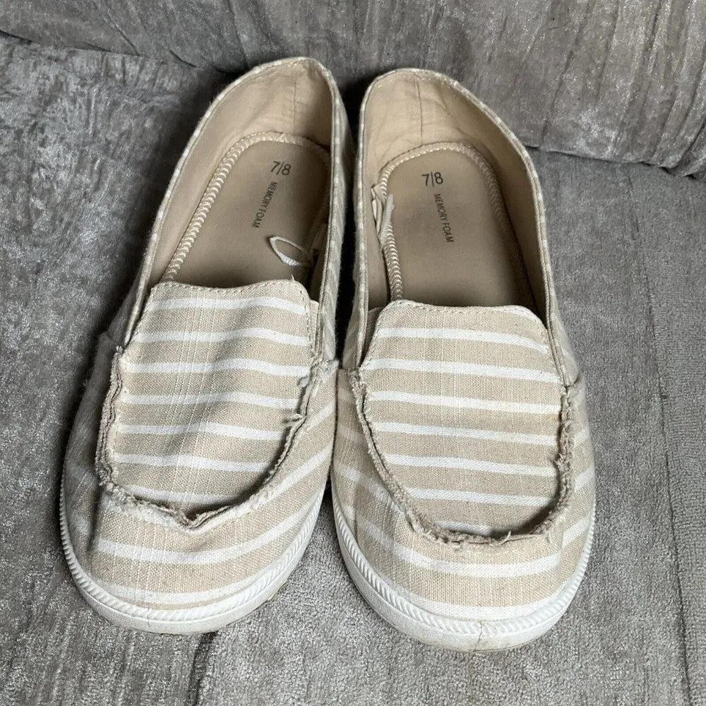 Womens casual flats shoes Size 7 8 oxfords white Tan stripe Casual Boat Vacation - Image 10
