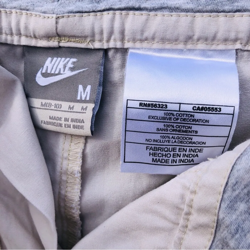 Women's Nike Golf Shorts Bermuda Length Beige M - Image 4