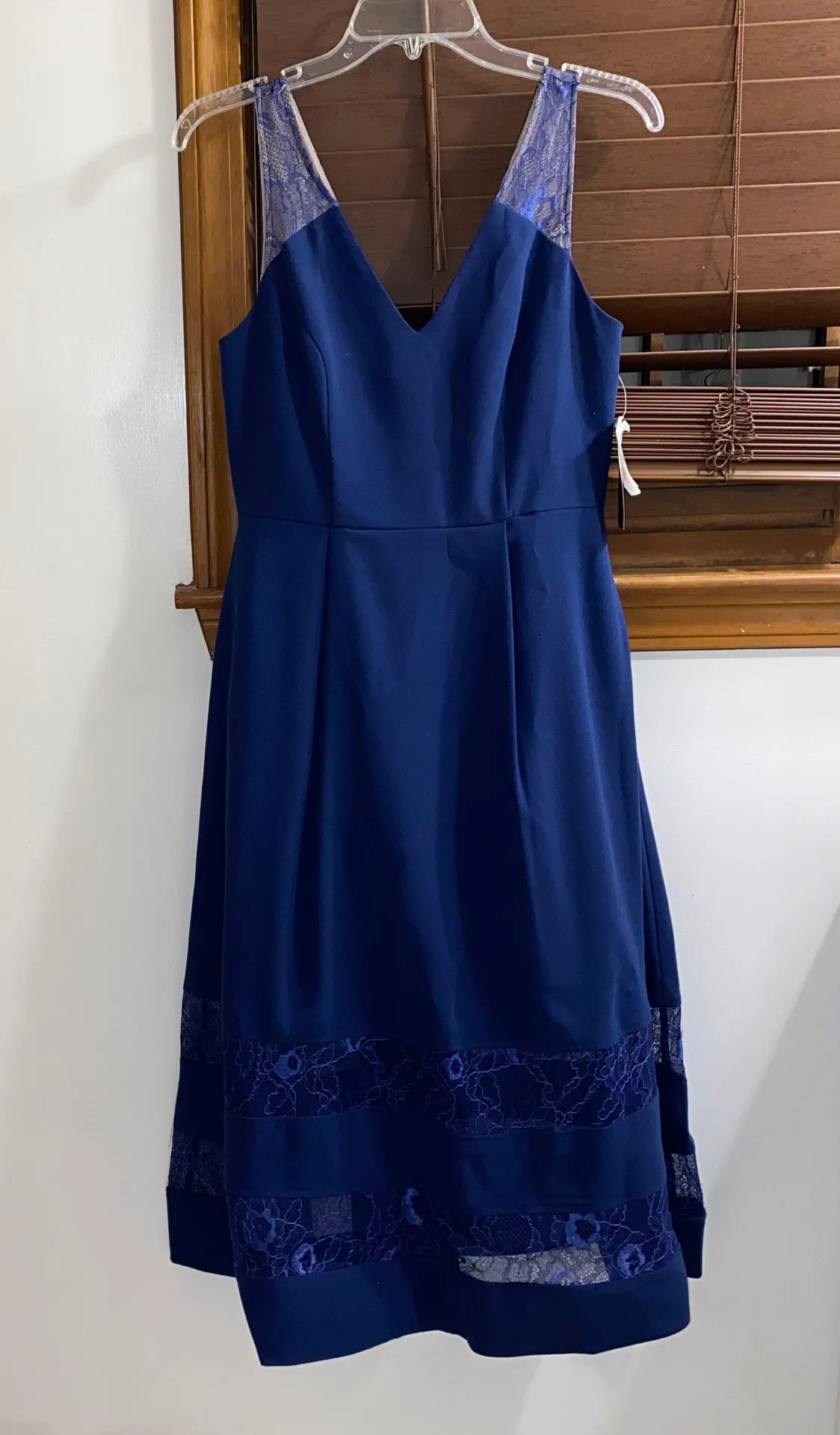 NWT $220 Blue Lace Trim Midi V Neck  - Image 3