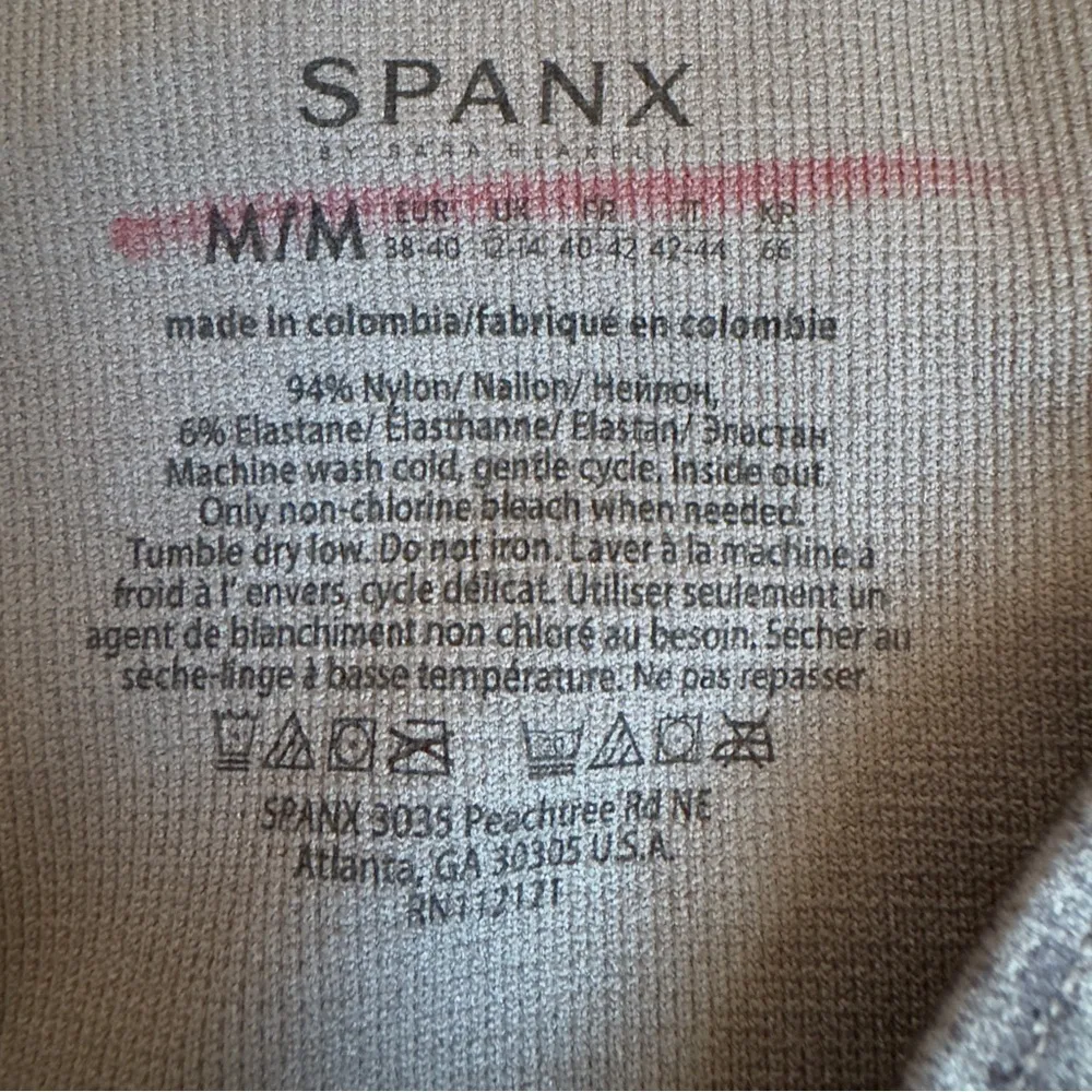 SPANX Gray and Black Camouflage Leggings with High-Rise Waist camo stretch EUC M - Image 5