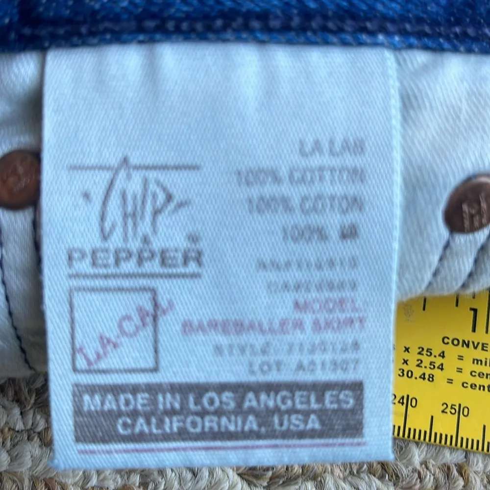Chip and pepper distresses Denim mini buttonfly skirt size 25 - Image 8