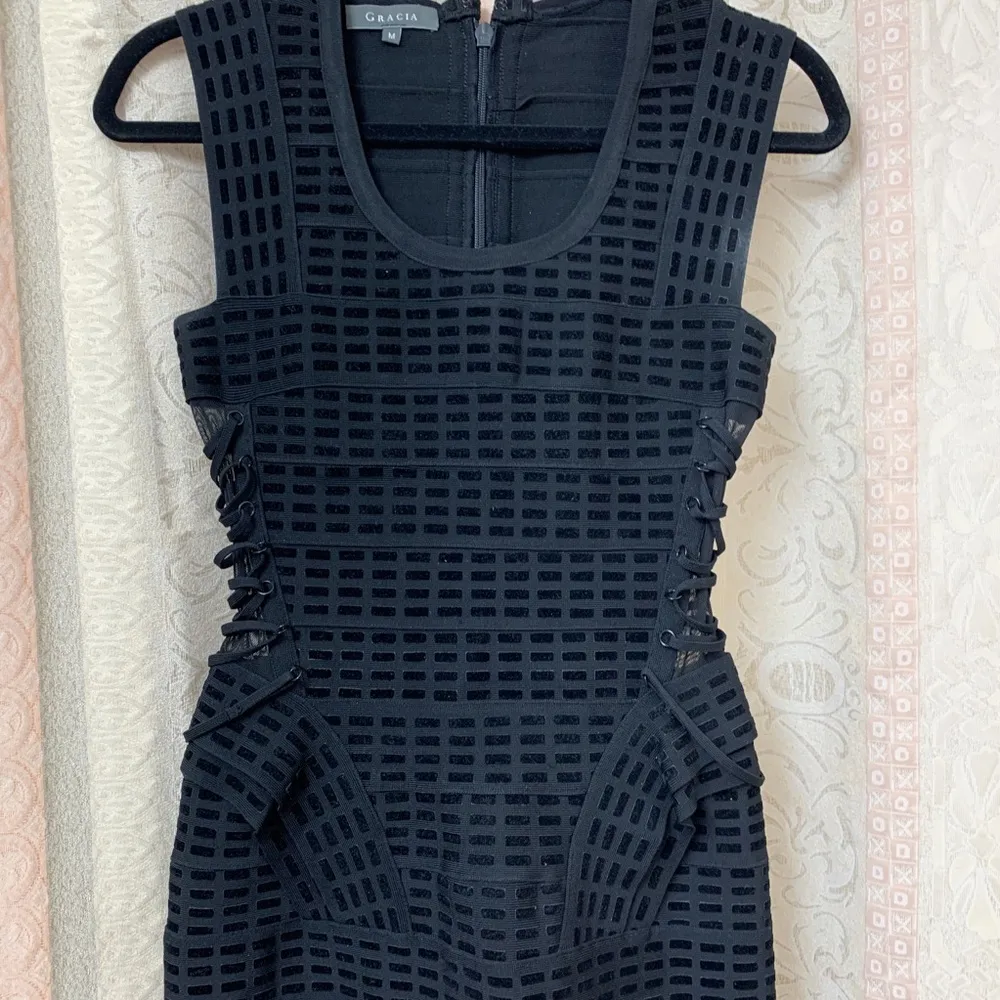 Gracia Bandage Black Dress - Image 4