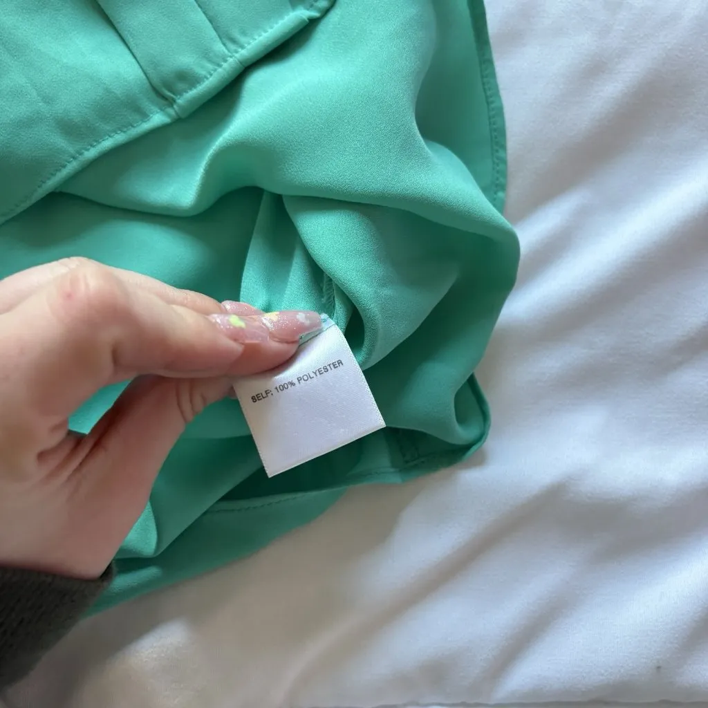 Rose & Olive Womens Size Medium Green Tank Top Blouse Officechic Corpcore City - Image 7