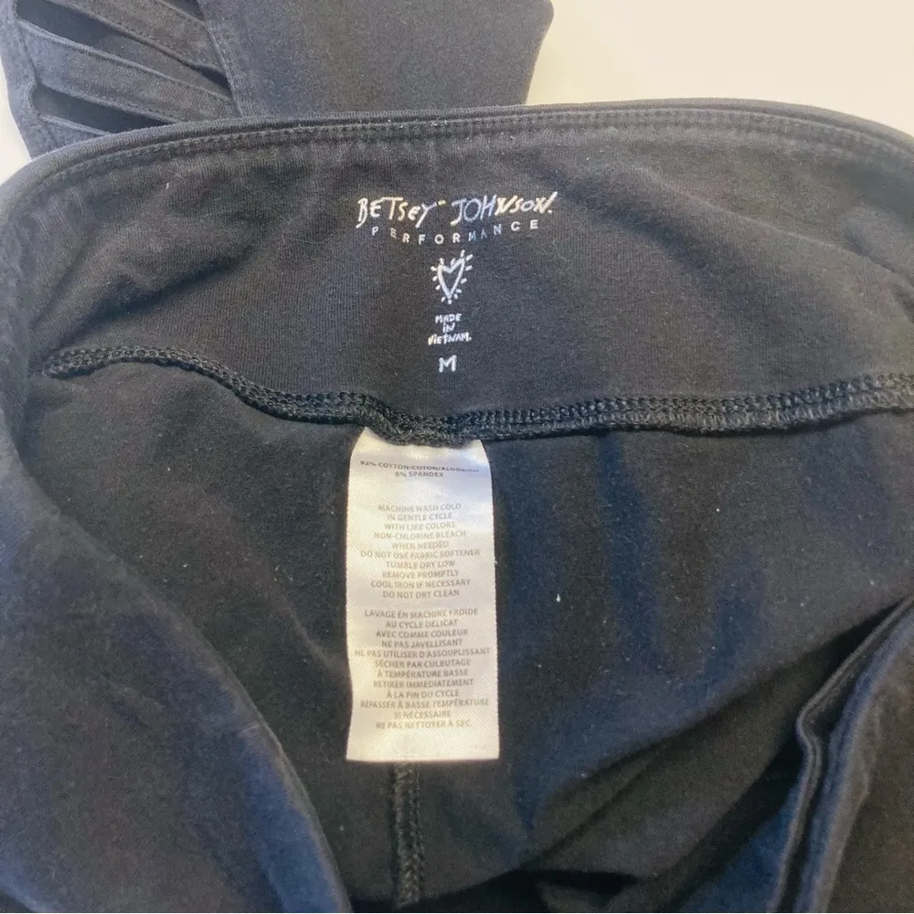 Betsey Johnson Performance Lattice Cutout Cropped Soft Legging Size Medium Black - Image 3