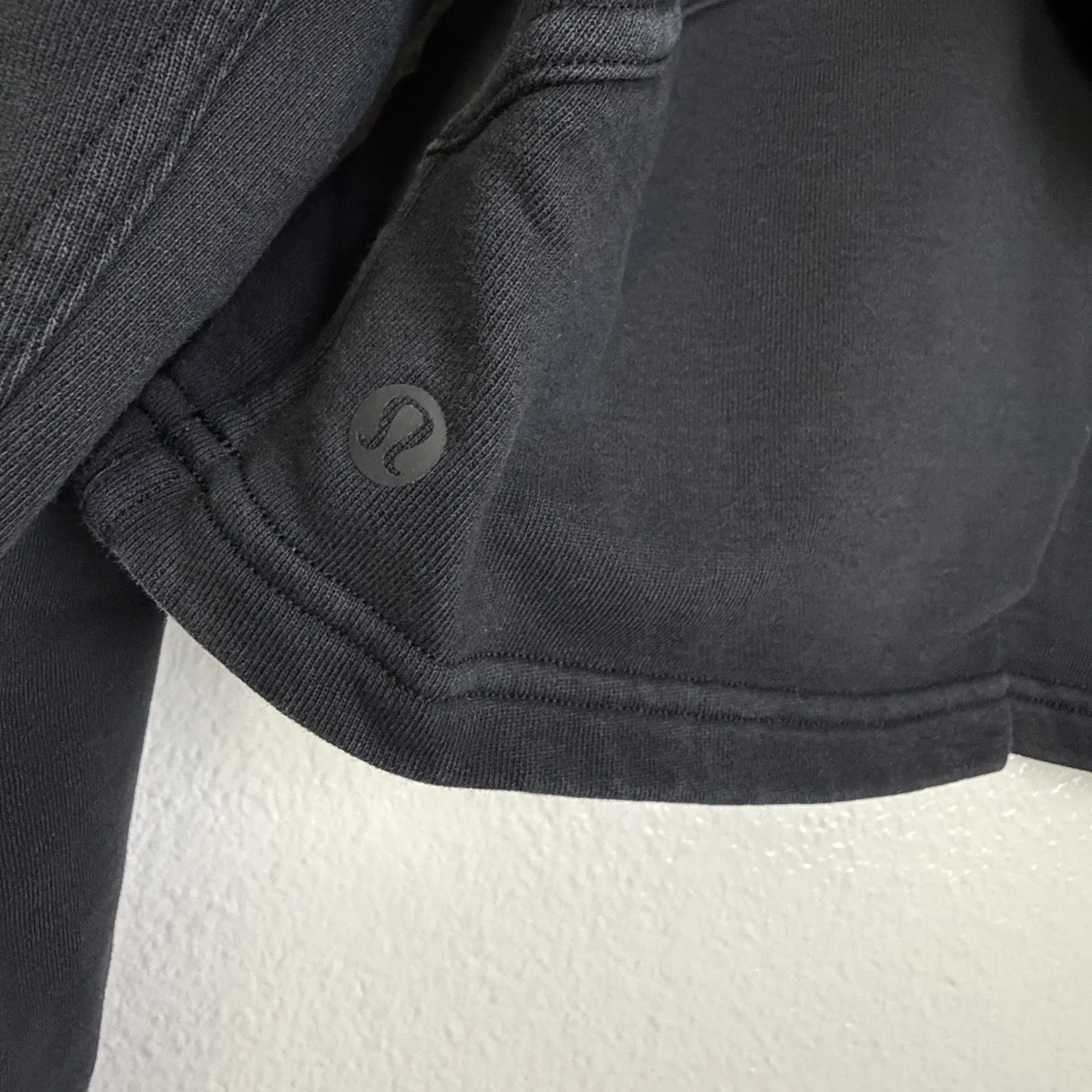 Lululemon All Yours Hoodie Sweatshirt 6? Black Pullover Cropped Run Workout Gym - Image 6