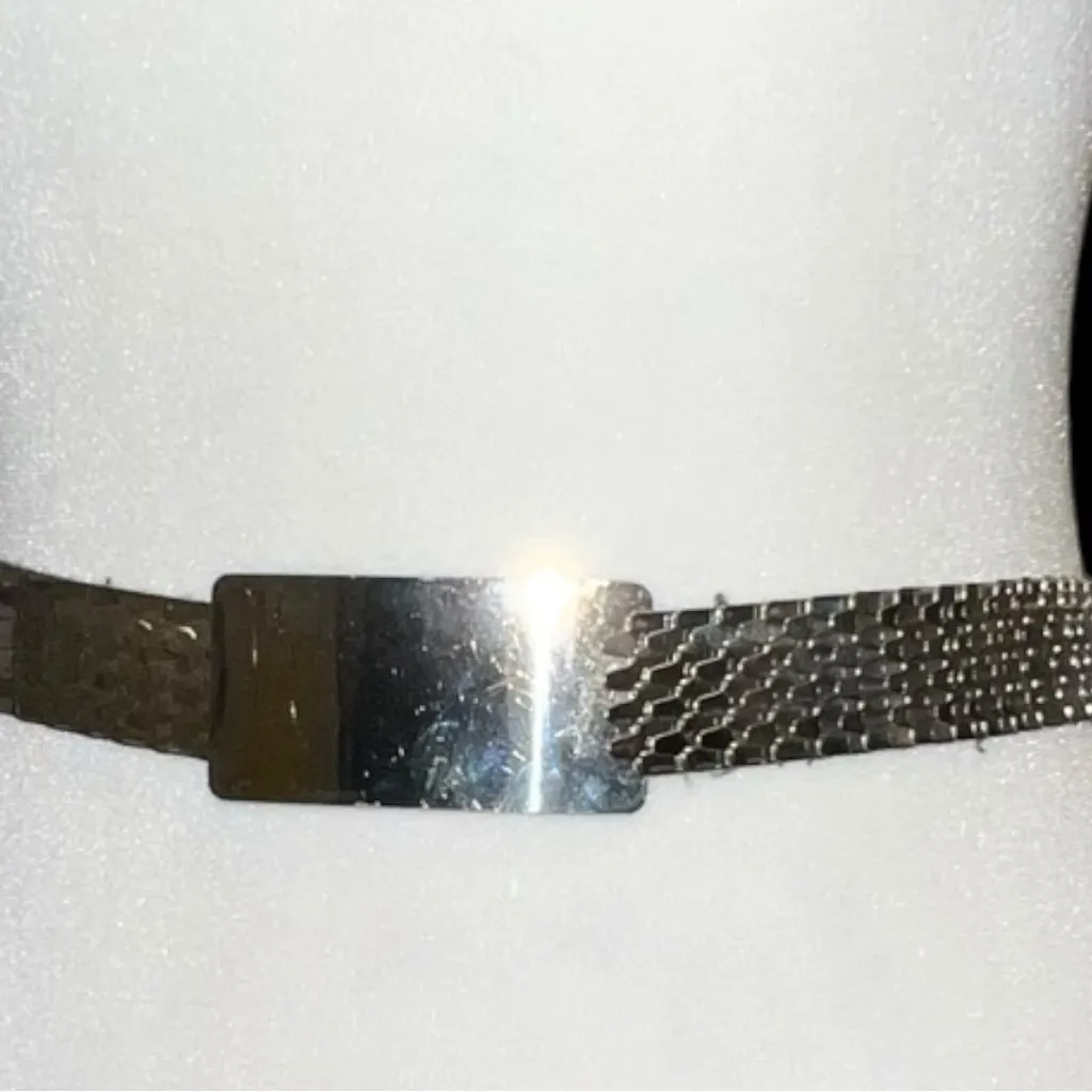 Classic silver stretchy Women's belt. Black - Image 3