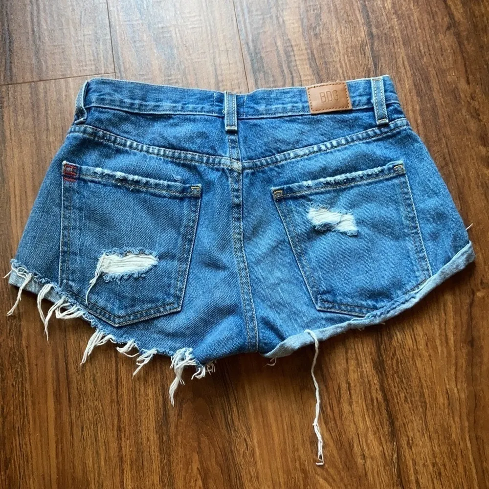 BDG urban‎ outfitters boyfriend low rise distressed shorts size 24 - Image 6