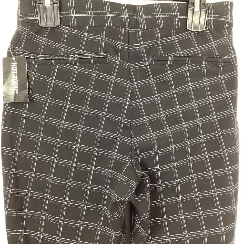 Hot Topic Fitted Plaid Trouser Size Medium NWT - Image 4