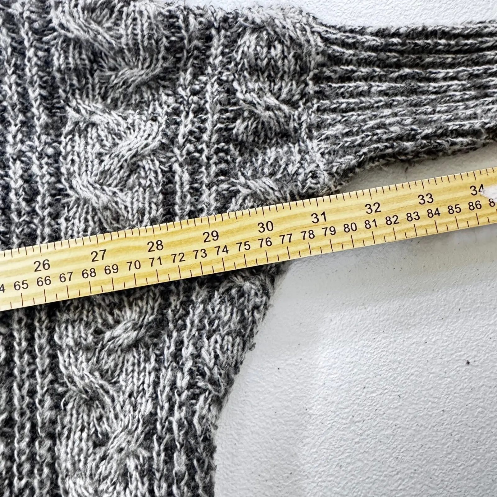 XOXO Women's Gray Cable Knit Faux Fur Trim Open Front Cardigan‎ Sweater M - Image 4