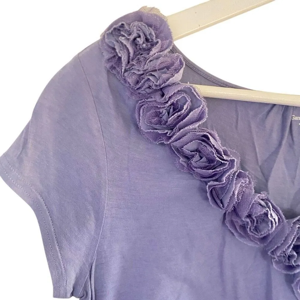 Garnet Hill, short sleeve vneck , purple size, small floral ruffle neckline - Image 2