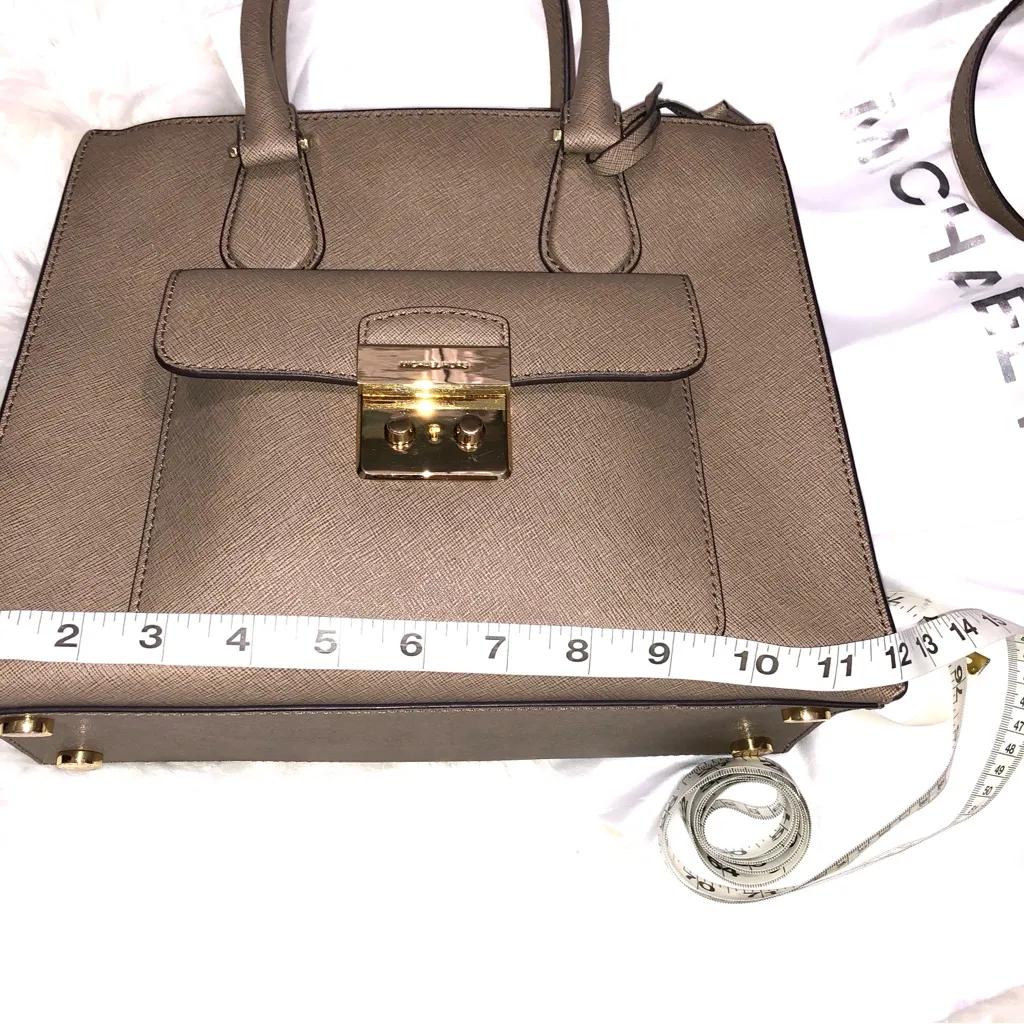 Michael Kors Bridgette Medium East West Saffiano Leather Handbag - Image 5