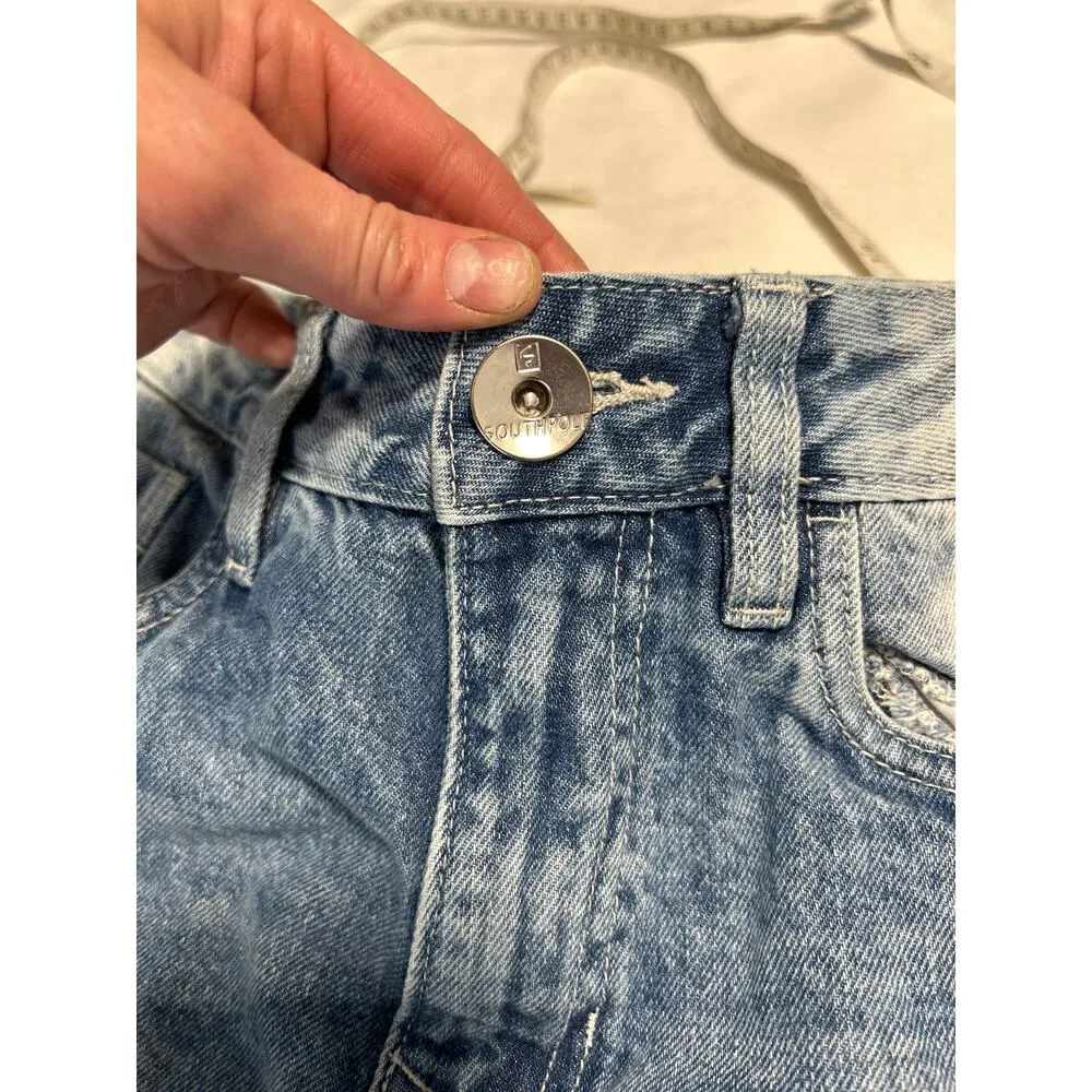 Southpole Women's grungy faded ripped Bermuda Shorts Size 29 Waist y2k - Image 7