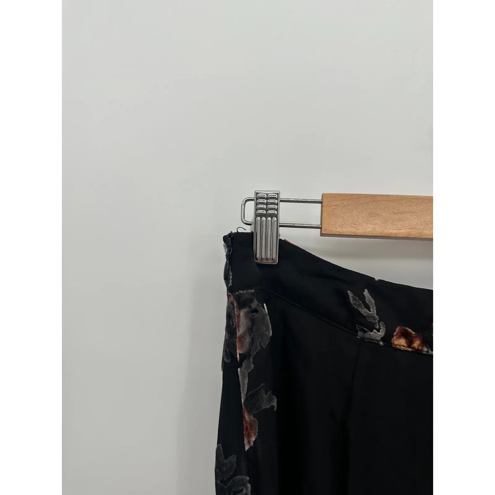 Gianni Bini Womens Black Floral Midi Skirt Size 8 Ruffle Grunge Fairy Whimsigoth - Image 8