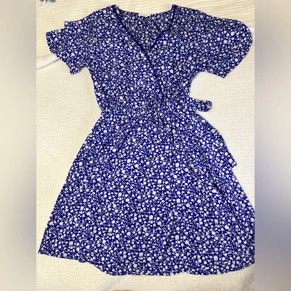 Royal blue and white floral Sienna Sky dress - Image 4