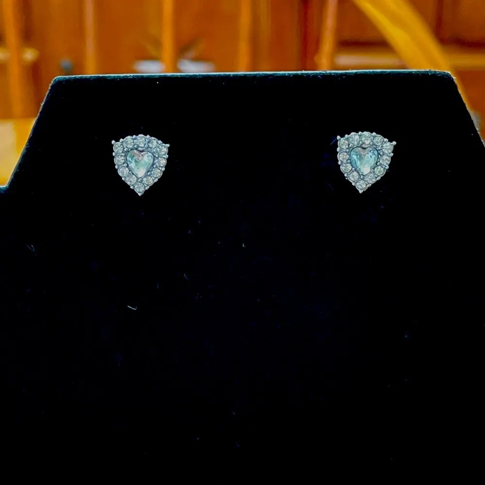 Earrings Clear Crystals With Heart Shaped Crystal Bling Studs Posts New - Image 6