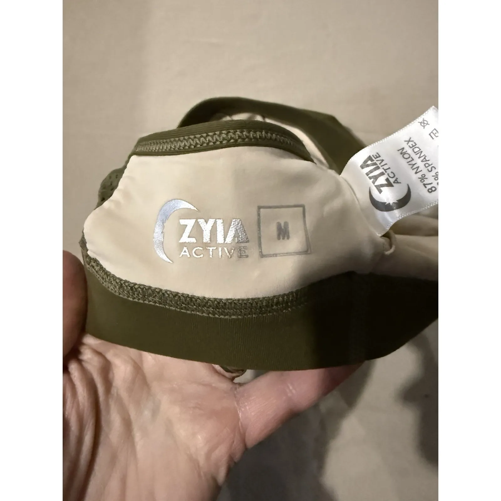 Zyia Active Olive Green Strappy Sports Bra Size M Removable Pads Not Included - Image 4