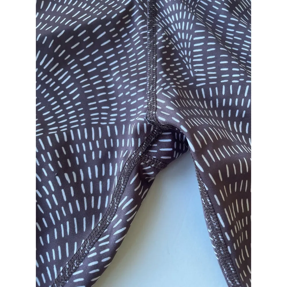 Beyond Yoga Lux Etched Fans High Rise Leggings Size Small - Image 5