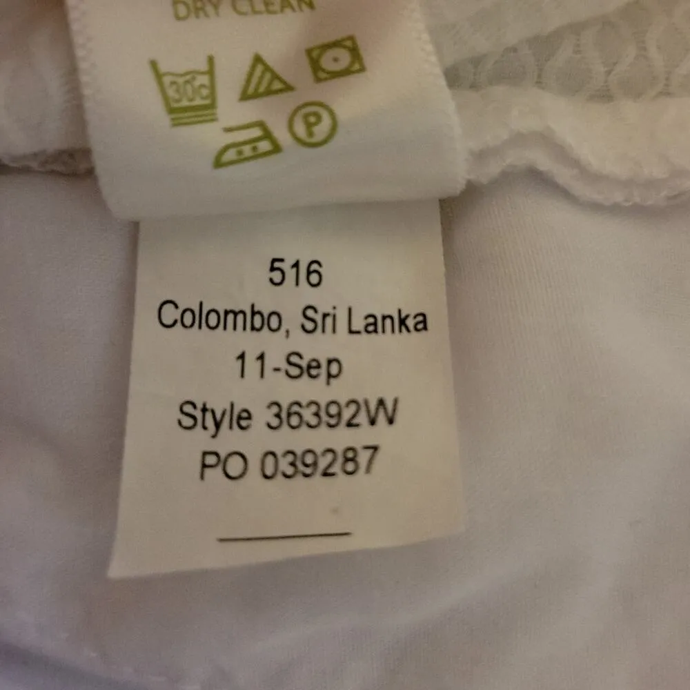 Lilly Pulitzer White Textured Short Women Euro Summer Vacation Clean Girl Size 2 - Image 8