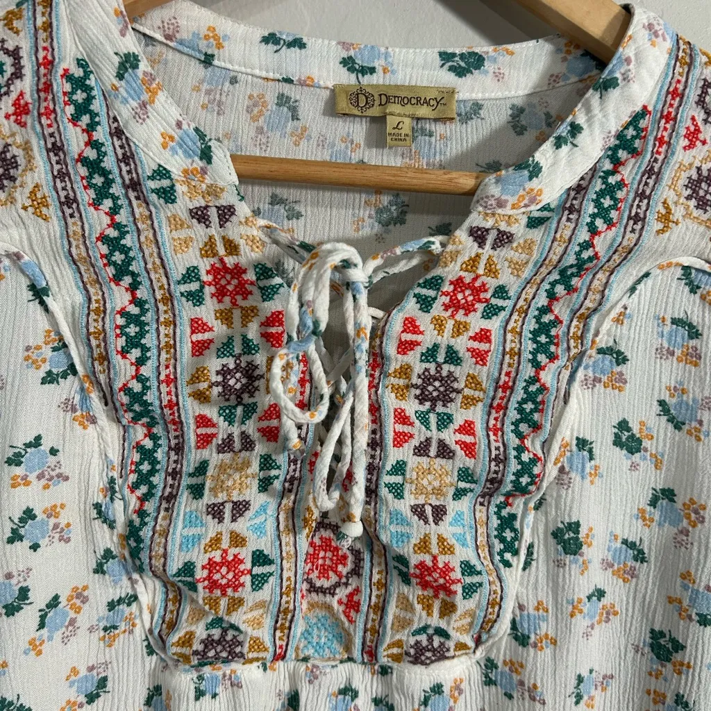 Democracy Boho Floral Embroidered Peasant Top Large White Long Sleeve Blouse - Image 5