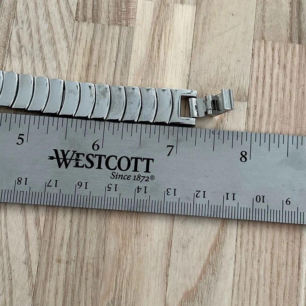 Swiss Hills Ladies Watch Polished Stainless Bracelet Black Dial Stainless Hands - Image 12