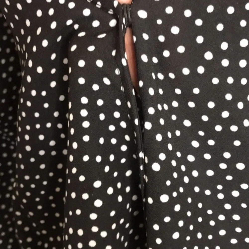 LuLus Love Is Enough Black and White Polka Dot Wrap Top size medium - Image 8
