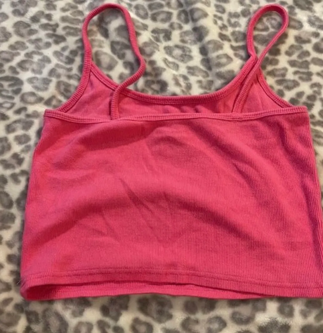 pink  playboy cropped top - Image 3