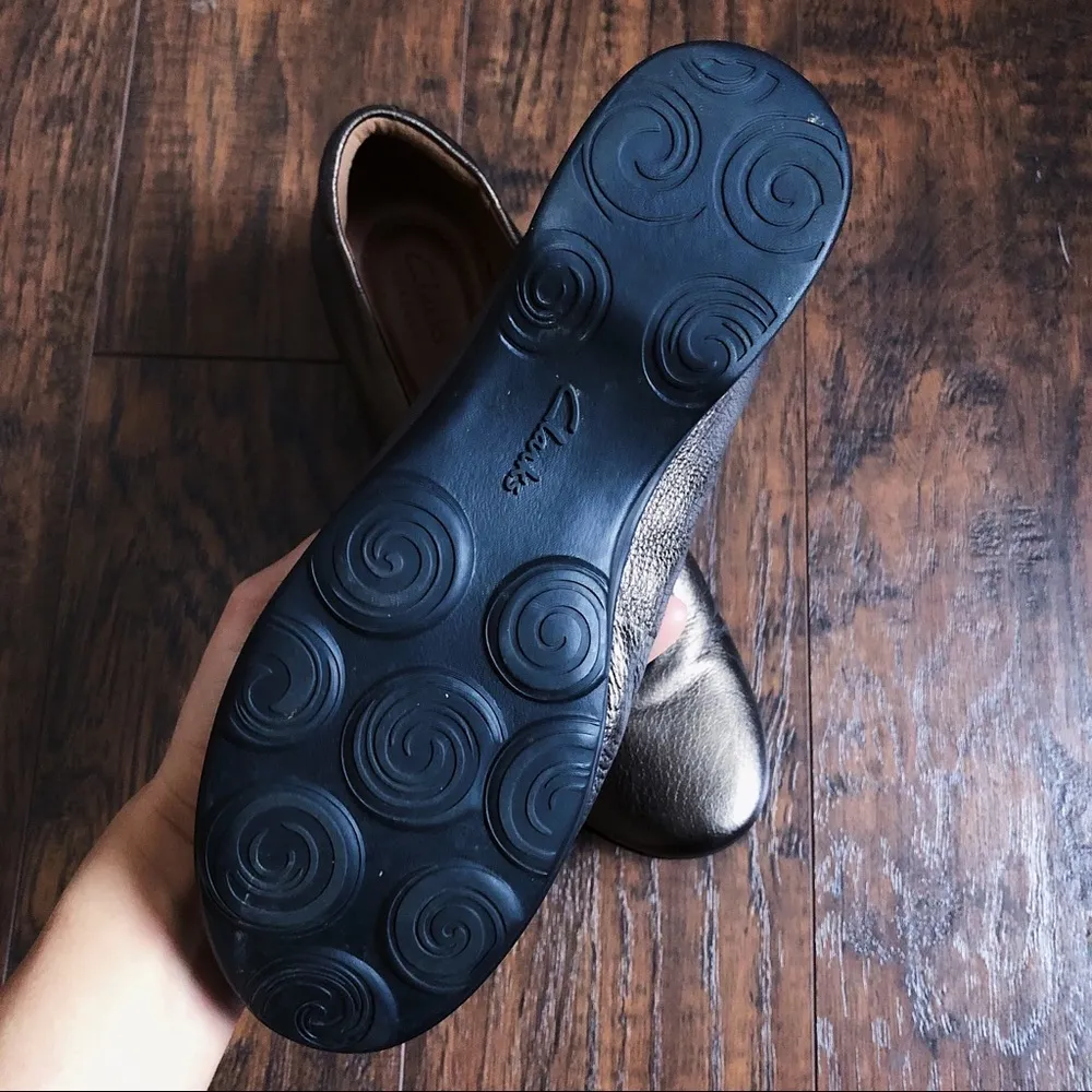 Clarks • Artisan Aubria Fay Flats bronze pewter metallic leather slip on ballet - Image 6