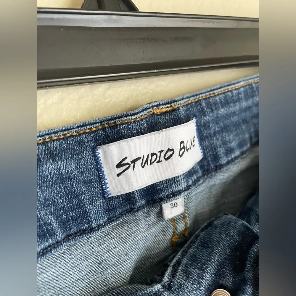 Studio Blue Distressed Straight Leg Jeans Size 30 - Image 3