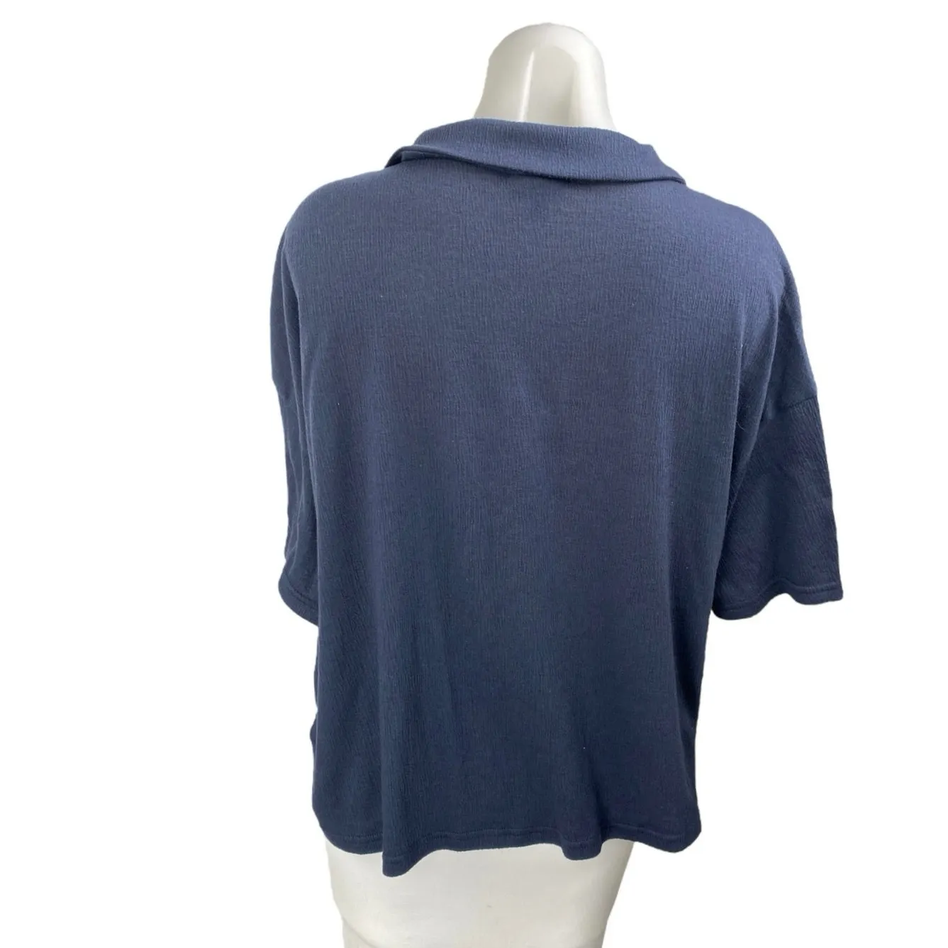 Tahari Women's Navy Blue Knit Short Sleeve Pocket Button Up Shirt Top Size L - Image 2