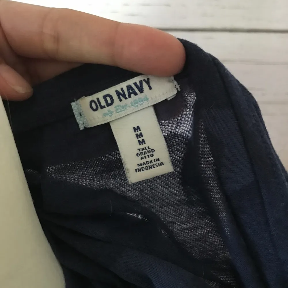 Tall Sleeveless Star Tee - Image 5