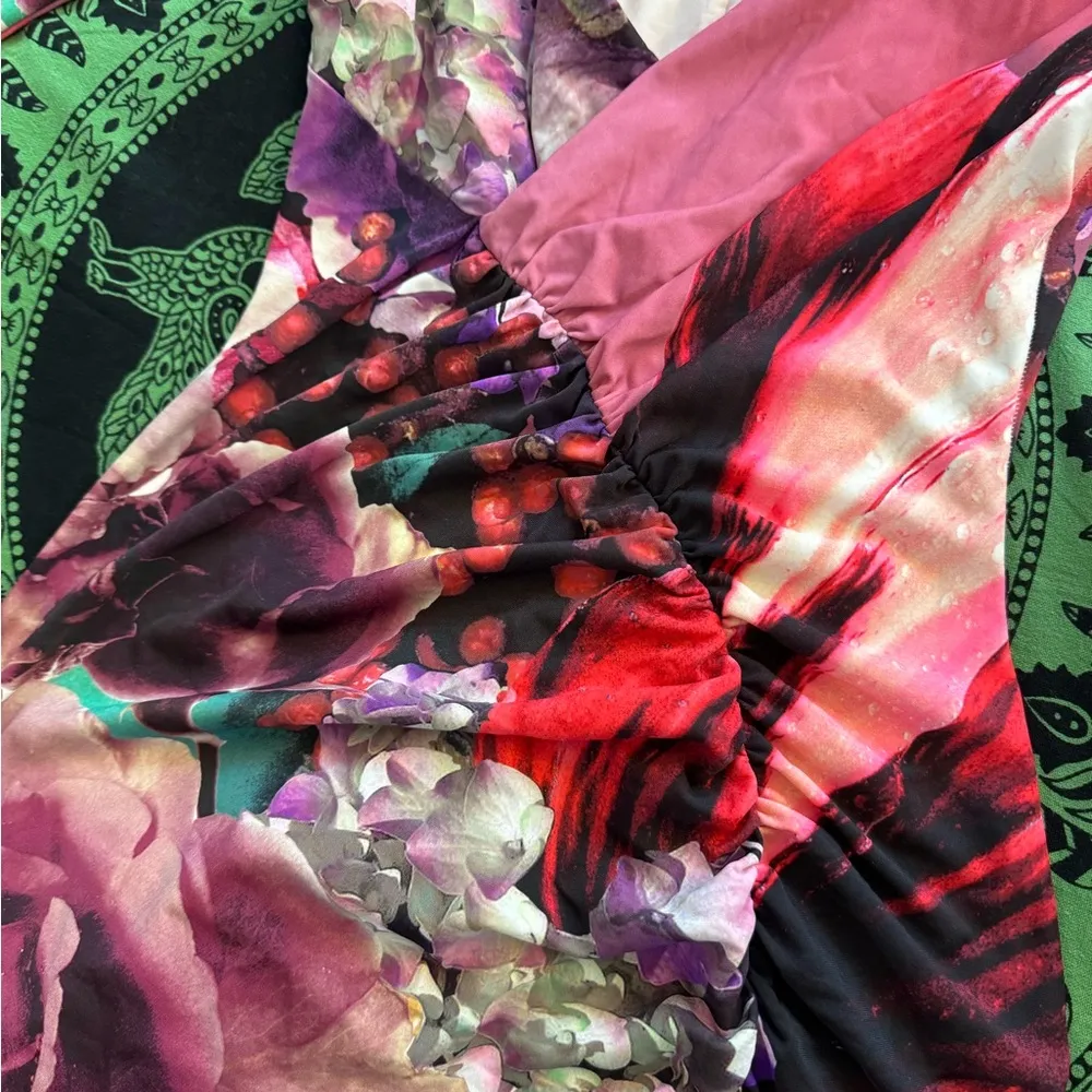 ROBERTO CAVALLI pink floral rose bodycon dress sz small worn once. - Image 5