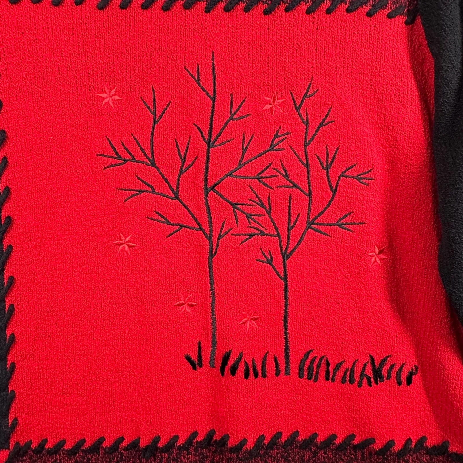 Tanjay Sweater M Embroidered Tree Red Black Colorblock Winter Cabin Chic Vintage Size L - Image 5
