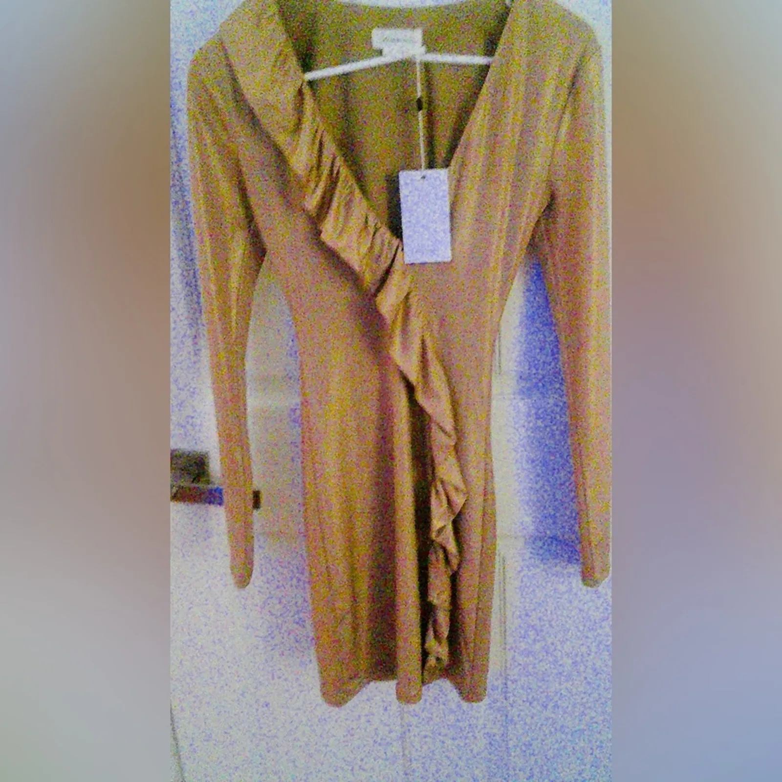 Gorgeous, Boss dress gold, by lovers and friends - Image 2