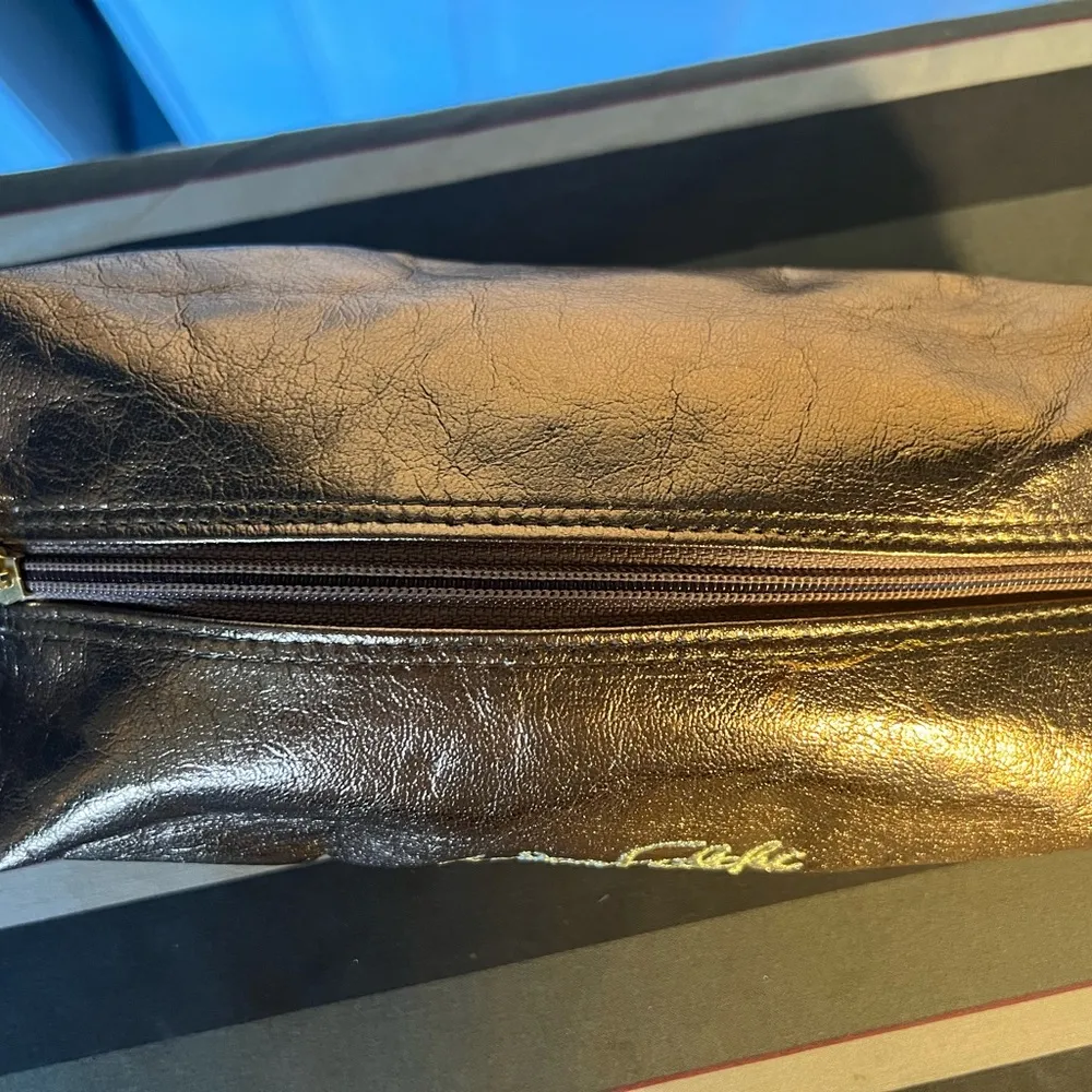 Carlos Falichi Gold cosmetic bag - Image 2