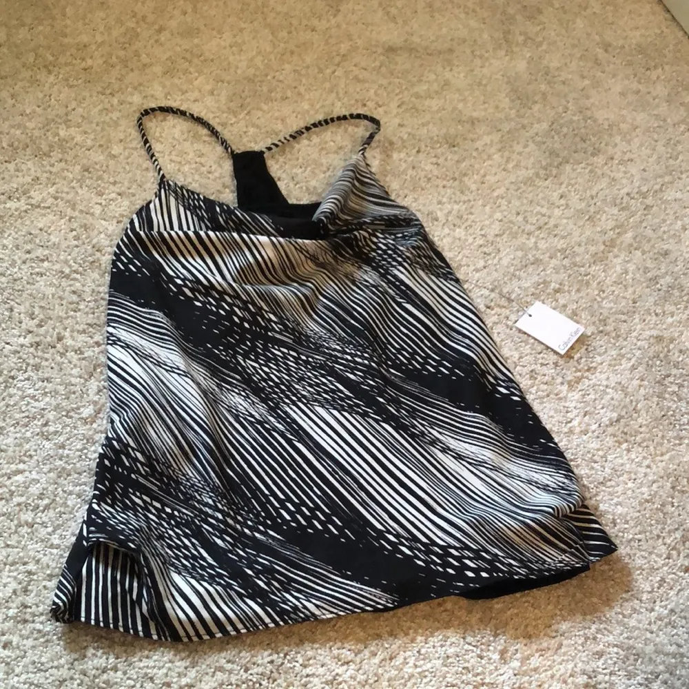 Calvin Klein top, new with tag - Image 8