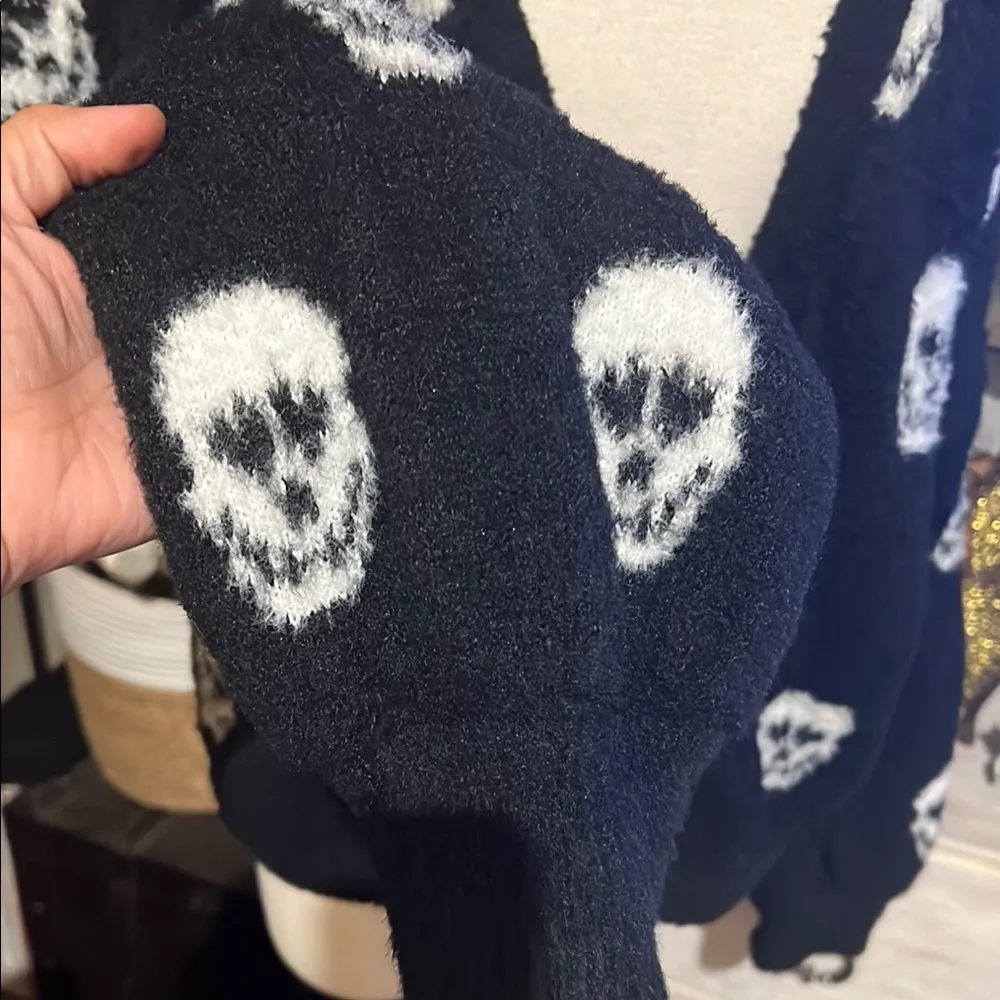 Hot Topic fuzzy Black and White Skull Pattern Sweater - Image 4